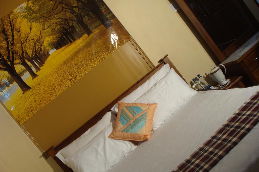 Sugandi Inn Kochchikade Esterno foto