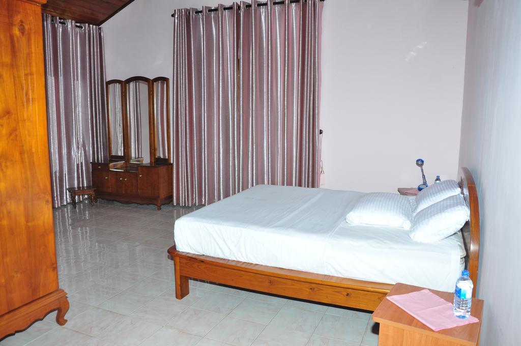 Sugandi Inn Kochchikade Esterno foto